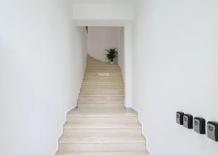 Divos Hotel apartamentowy *