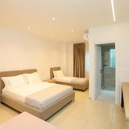 Divos Apartahotel *