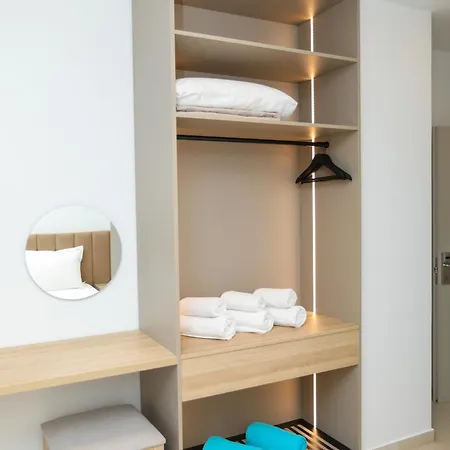Divos Apartahotel